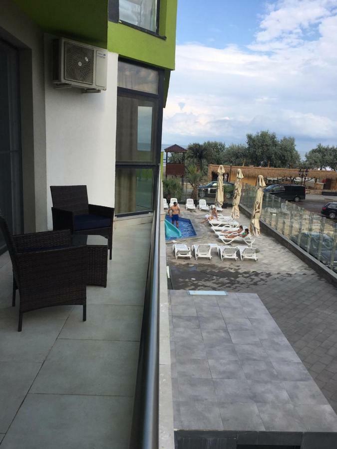 Umi Apartment Alezzi Resort Năvodari Buitenkant foto