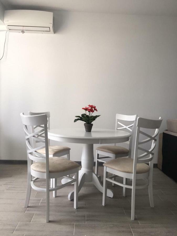 Umi Apartment Alezzi Resort Năvodari Buitenkant foto