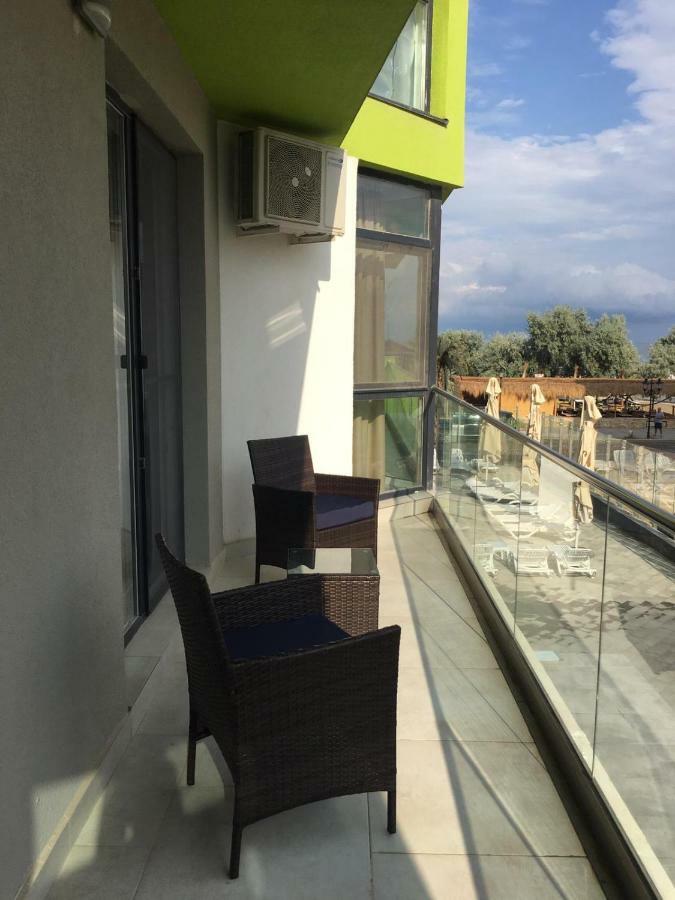 Umi Apartment Alezzi Resort Năvodari Buitenkant foto