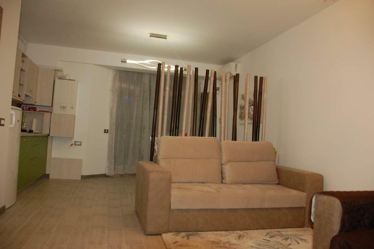 Umi Apartment Alezzi Resort Năvodari Buitenkant foto
