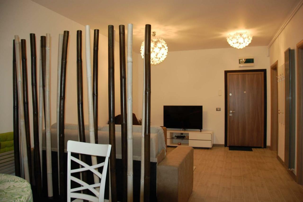 Umi Apartment Alezzi Resort Năvodari Buitenkant foto